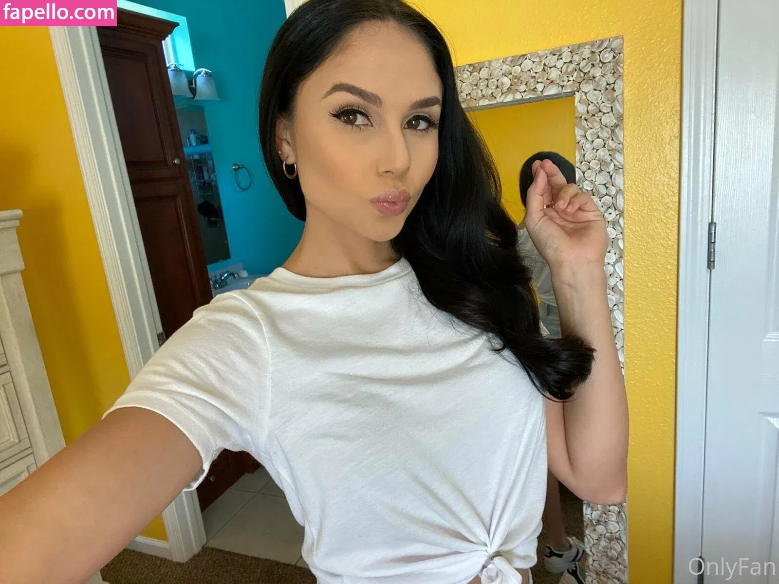 arianamarie Onlyfans Photo Gallery 