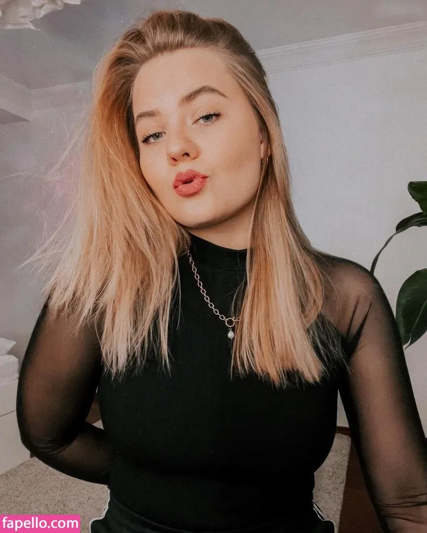 DominoKati Onlyfans Photo Gallery 