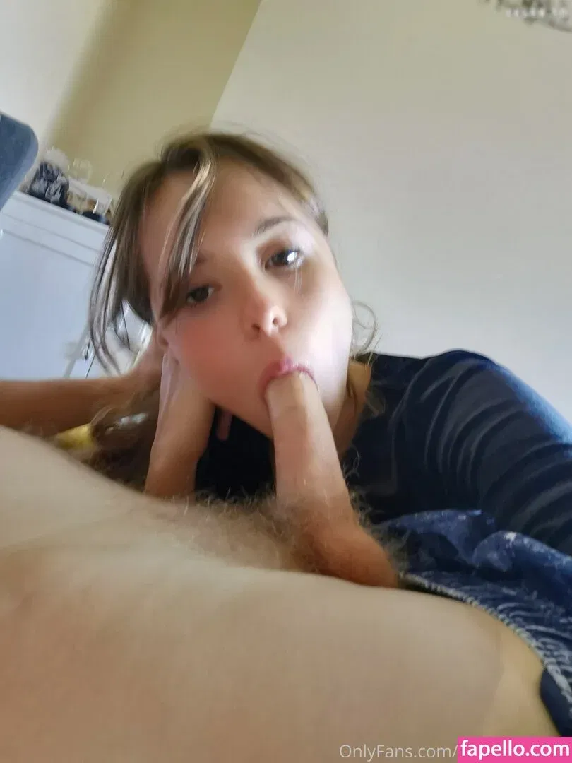 YourLittleMaya Onlyfans Photo Gallery 