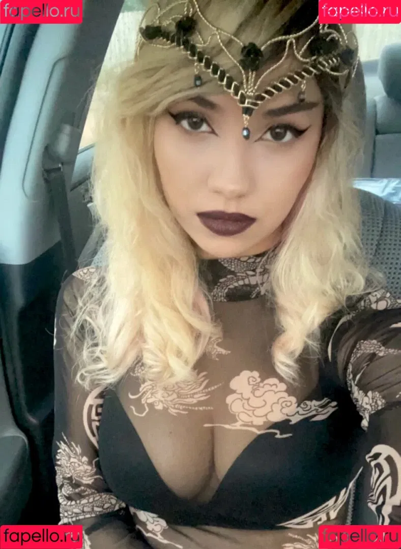 Trickywi Onlyfans Photo Gallery 