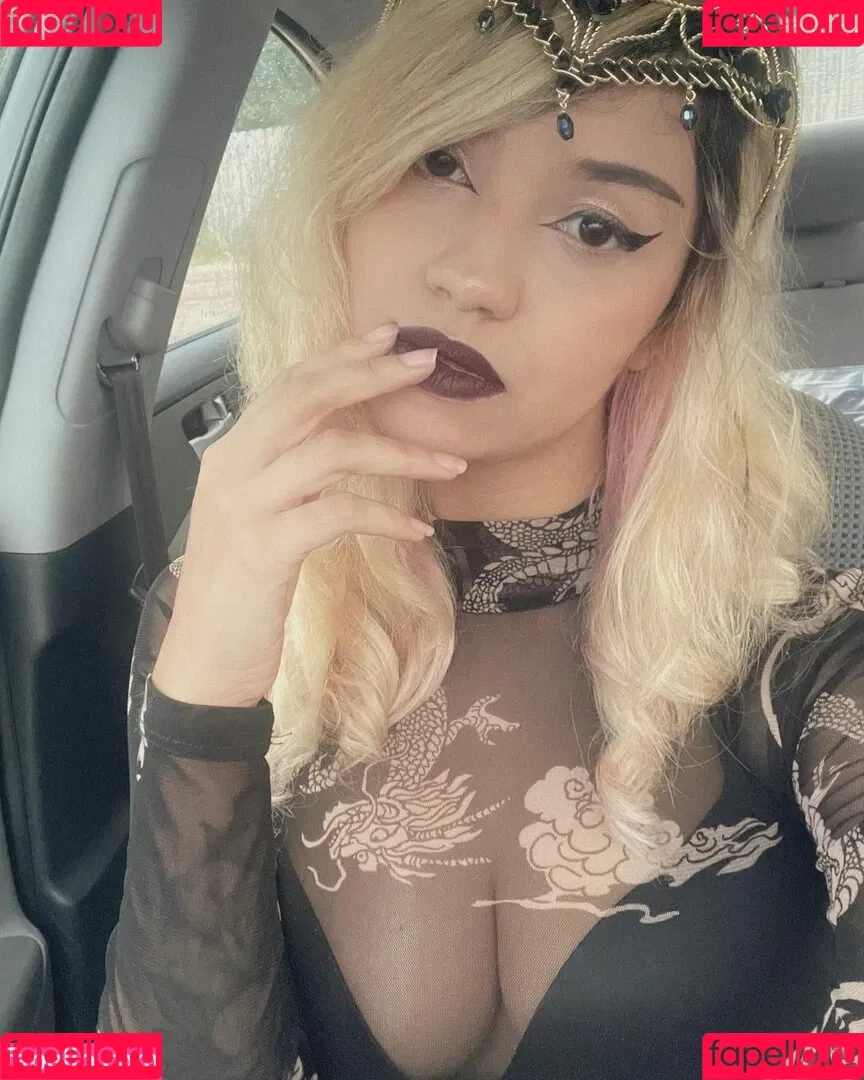 Trickywi Onlyfans Photo Gallery 