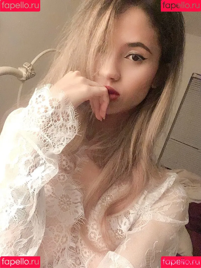 Trickywi Onlyfans Photo Gallery 