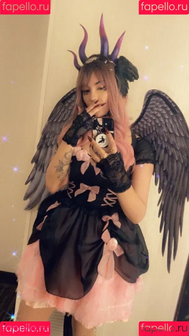Trickywi Onlyfans Photo Gallery 