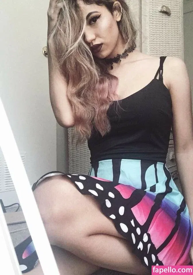 Trickywi Onlyfans Photo Gallery 