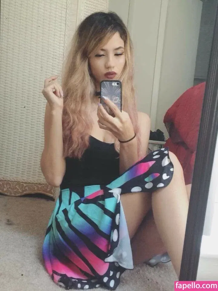 Trickywi Onlyfans Photo Gallery 