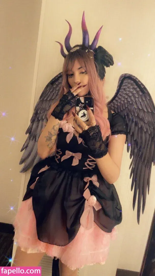 Trickywi Onlyfans Photo Gallery 