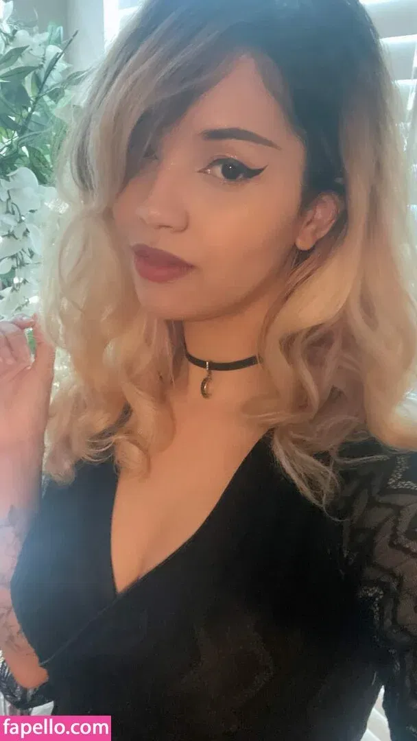 Trickywi Onlyfans Photo Gallery 