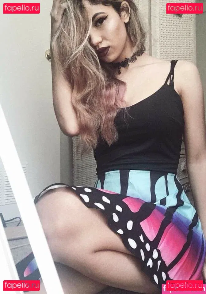 Trickywi Onlyfans Photo Gallery 