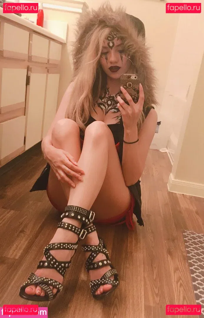 Trickywi Onlyfans Photo Gallery 