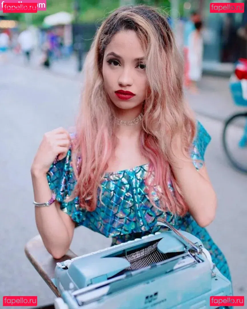 Trickywi Onlyfans Photo Gallery 