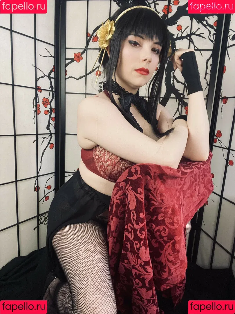 Dera Megurine Onlyfans Photo Gallery 