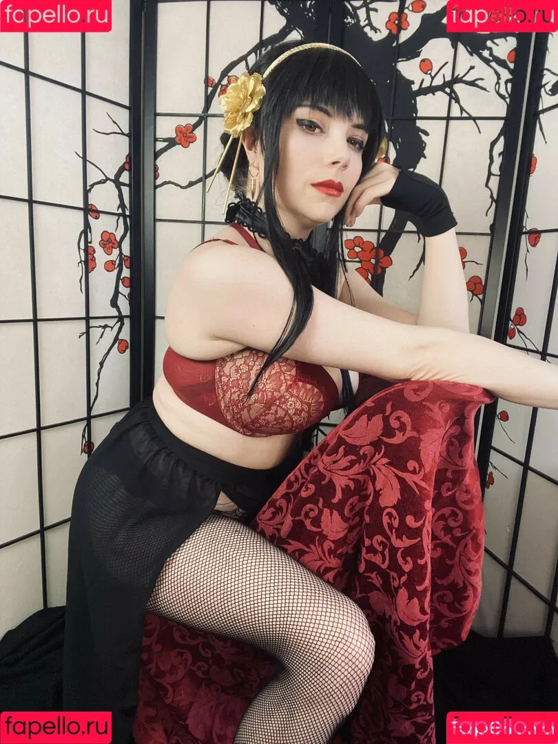 Dera Megurine Onlyfans Photo Gallery 
