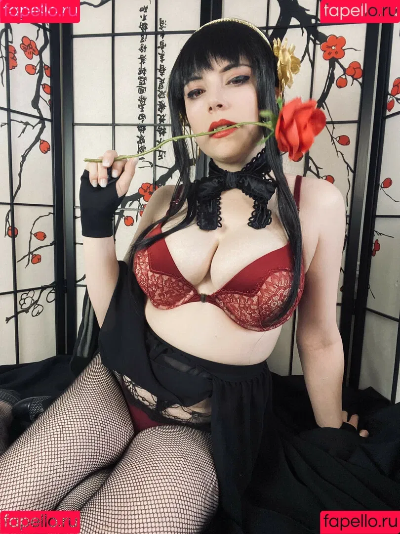 Dera Megurine Onlyfans Photo Gallery 