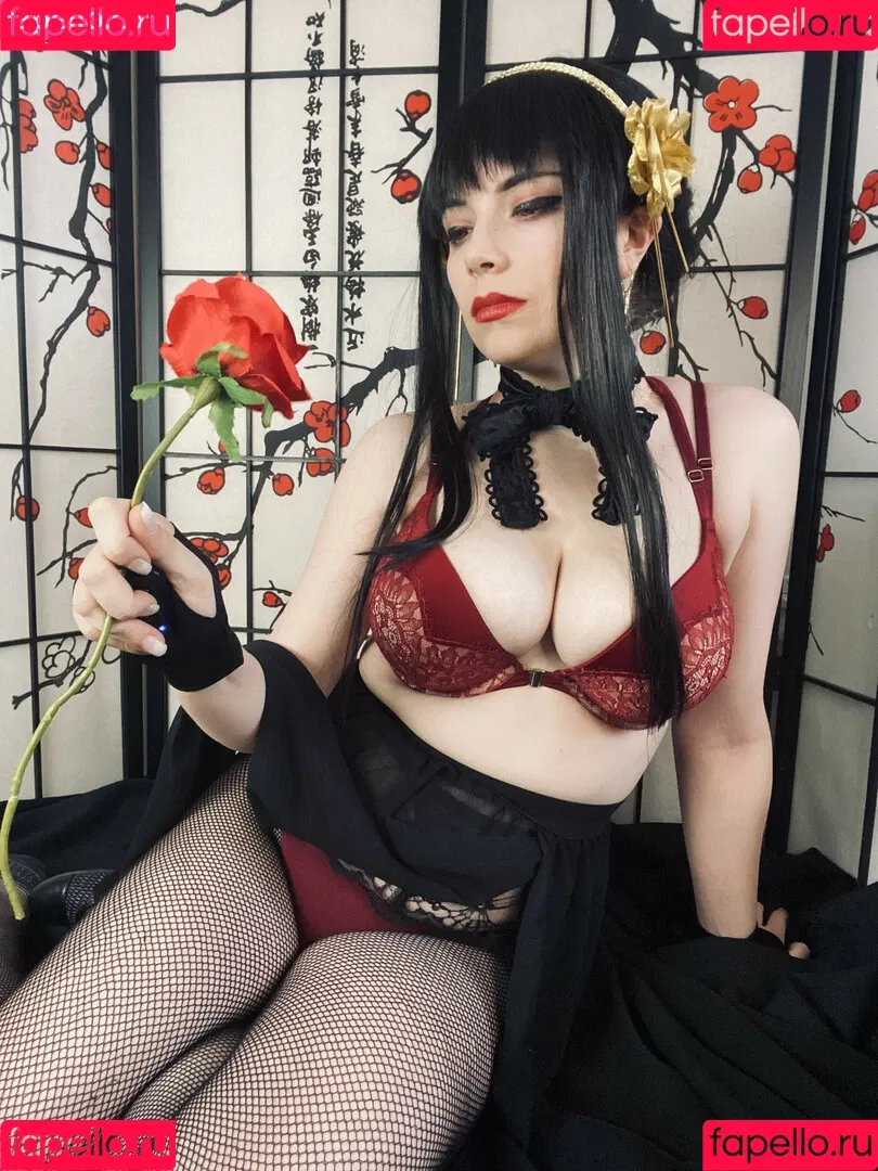 Dera Megurine Onlyfans Photo Gallery 