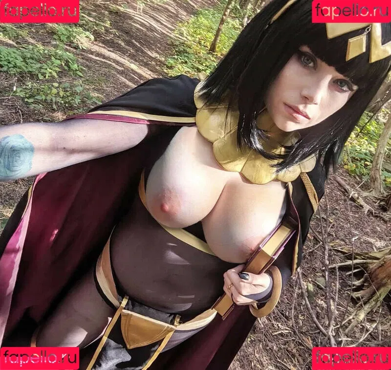 Dera Megurine Onlyfans Photo Gallery 