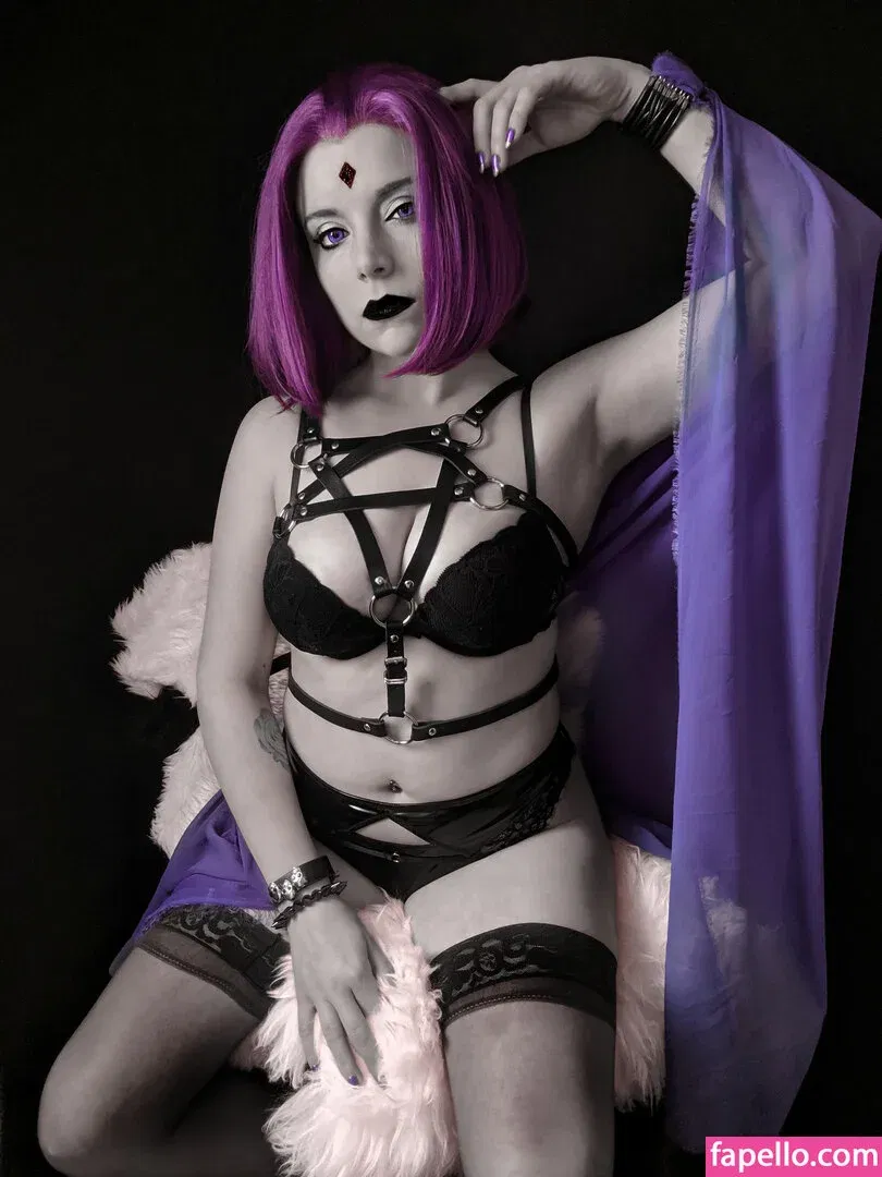 Dera Megurine Onlyfans Photo Gallery 