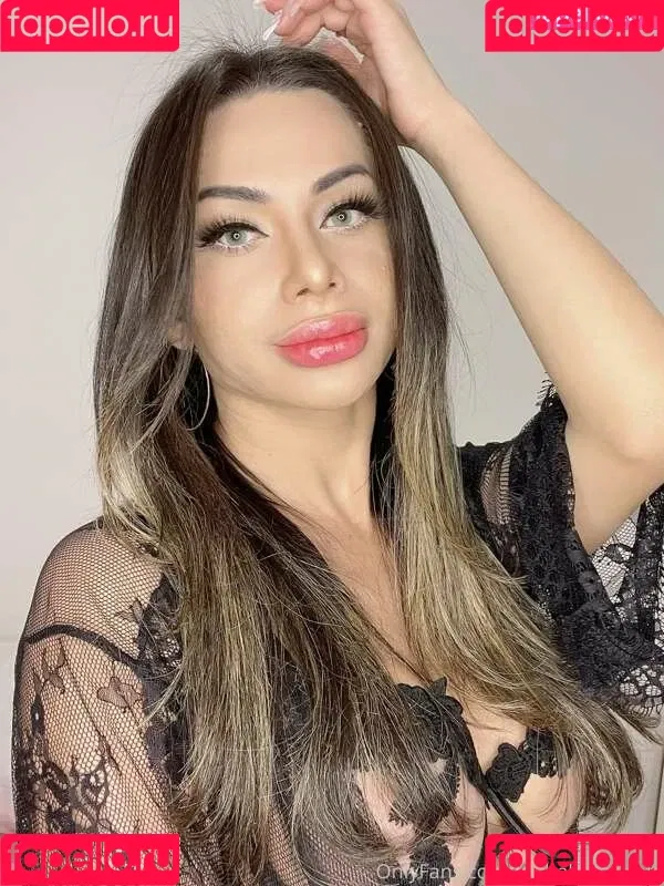Nathalia Castro Onlyfans Photo Gallery 