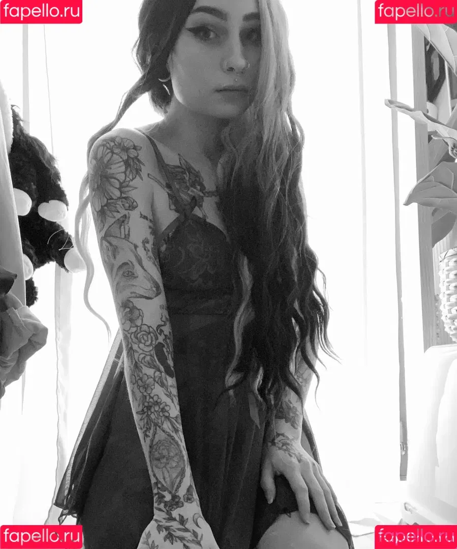 hernamewasloneliness Onlyfans Photo Gallery 