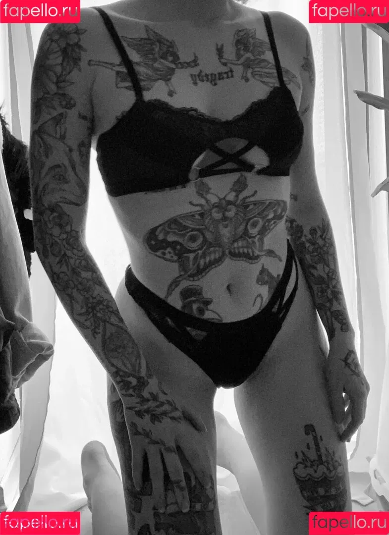 hernamewasloneliness Onlyfans Photo Gallery 