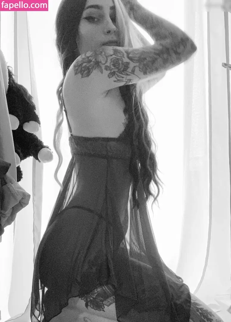 hernamewasloneliness Onlyfans Photo Gallery 