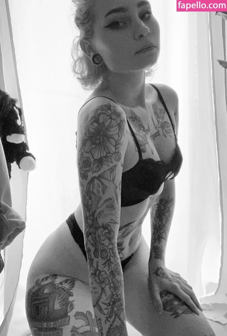 hernamewasloneliness Onlyfans Photo Gallery 