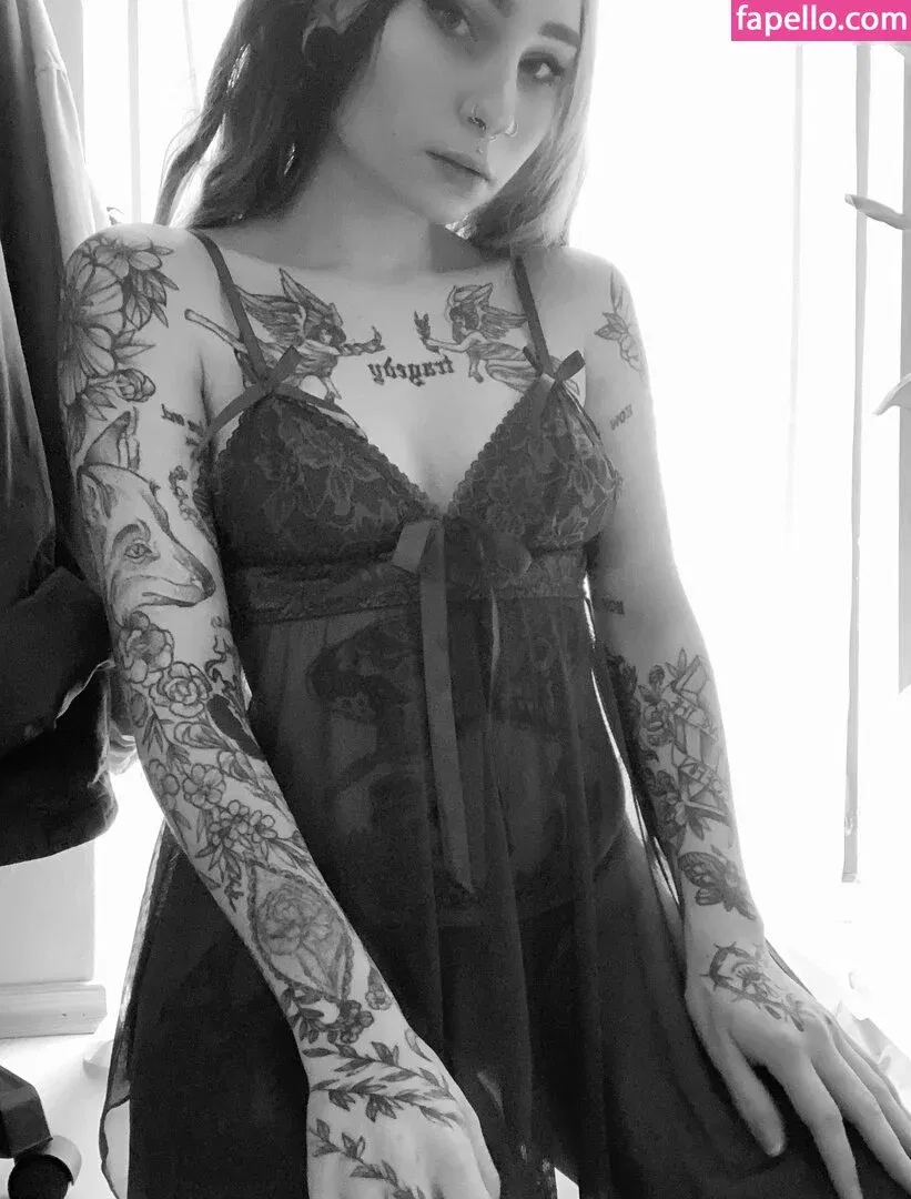 hernamewasloneliness Onlyfans Photo Gallery 