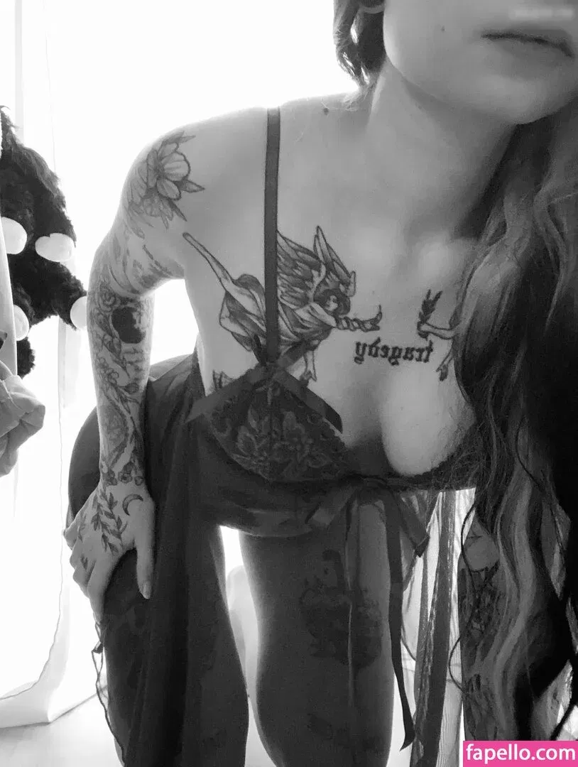 hernamewasloneliness Onlyfans Photo Gallery 