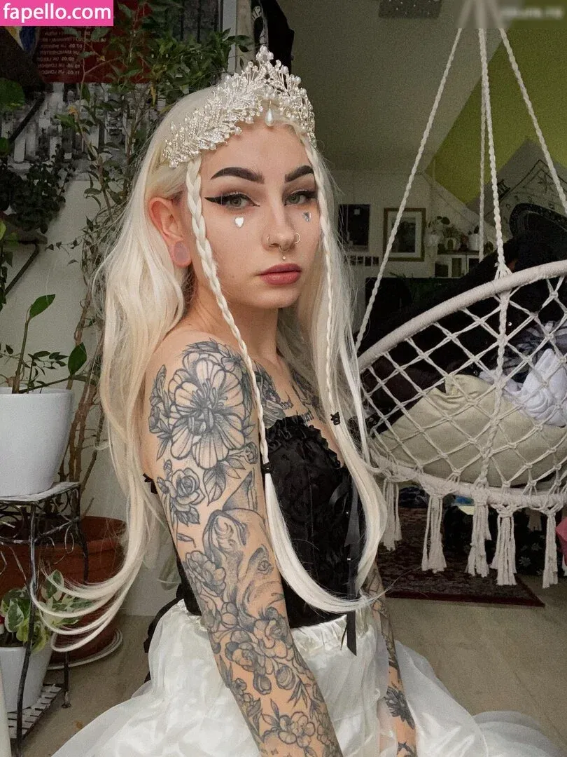 hernamewasloneliness Onlyfans Photo Gallery 