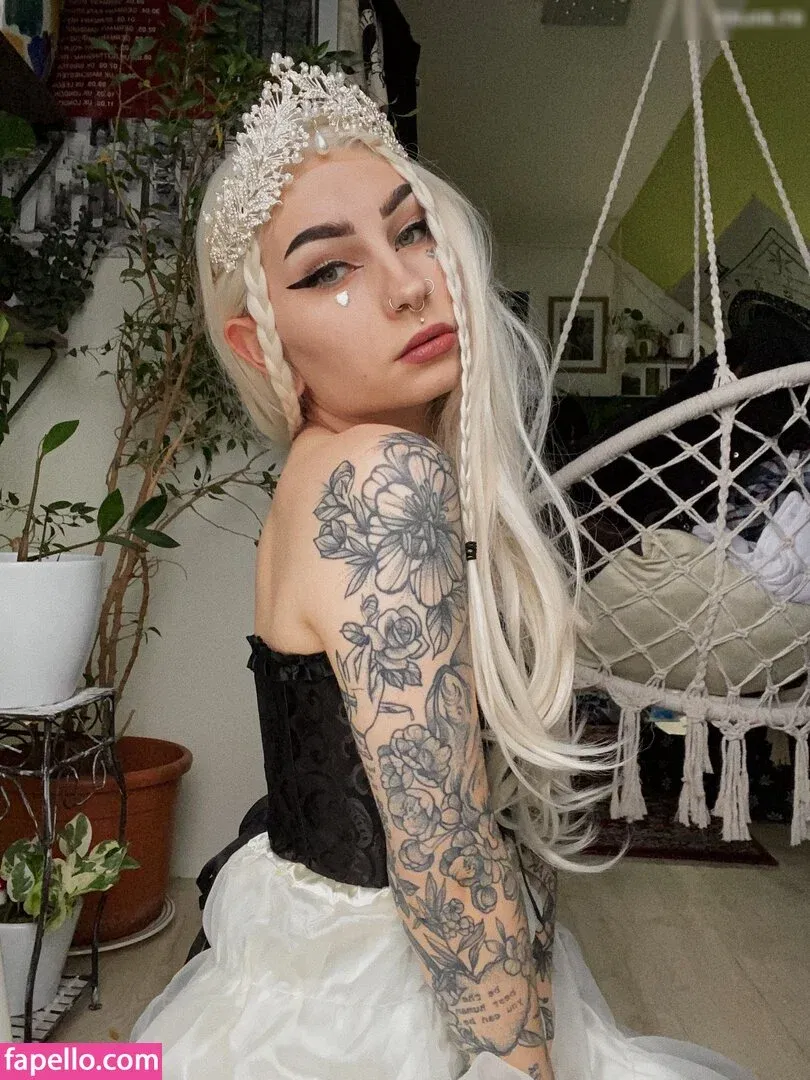 hernamewasloneliness Onlyfans Photo Gallery 