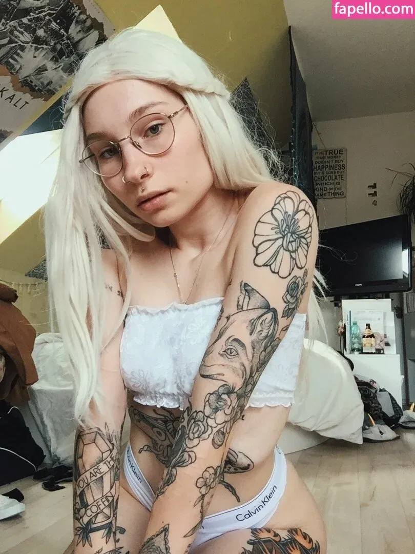 hernamewasloneliness Onlyfans Photo Gallery 