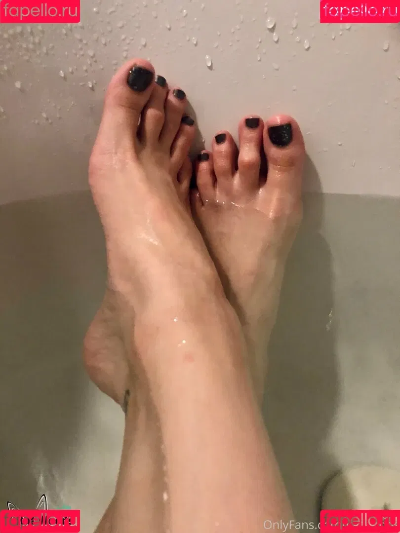 Natalie Portman Fake Onlyfans Photo Gallery 