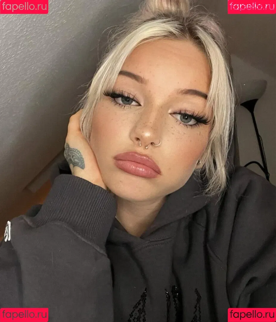 Stella Ferreira Onlyfans Photo Gallery 
