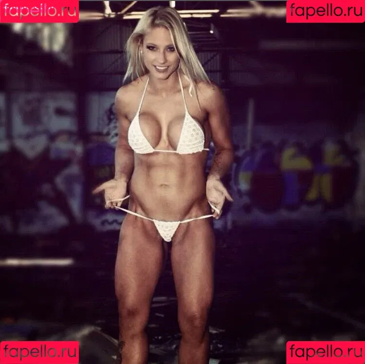 Ebanie Bridges Onlyfans Photo Gallery 