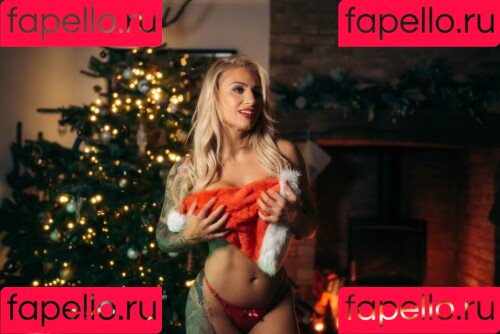 Ebanie Bridges Onlyfans Photo Gallery 