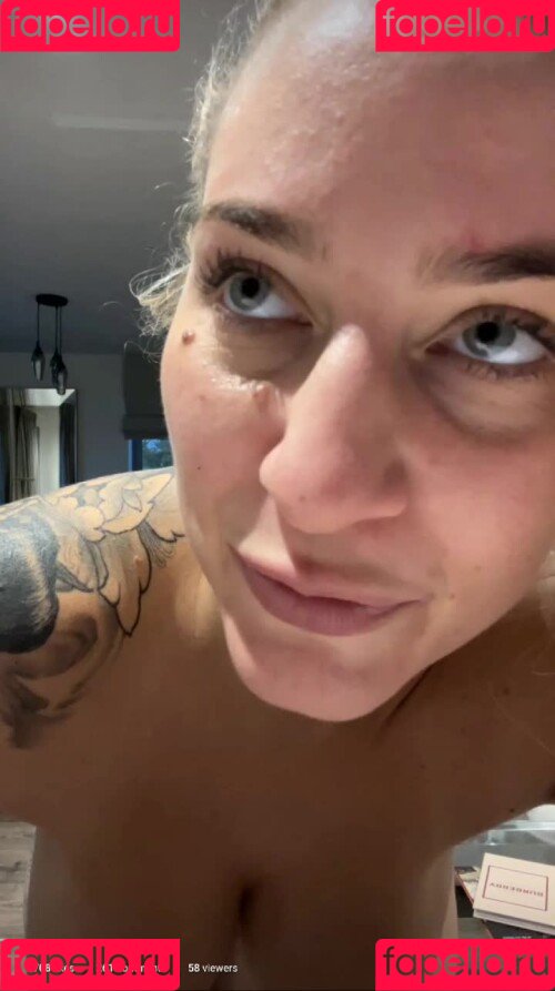 Ebanie Bridges Onlyfans Photo Gallery 