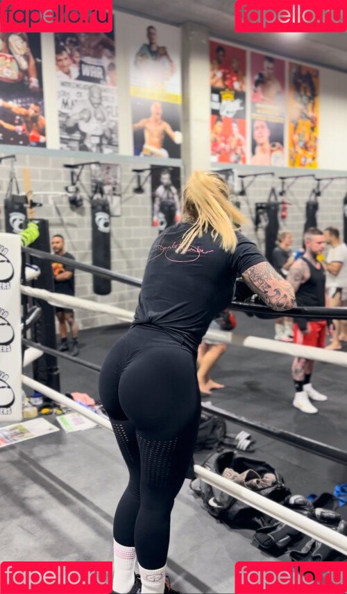 Ebanie Bridges Onlyfans Photo Gallery 