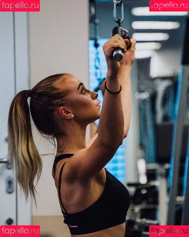 roxana.nxt Onlyfans Photo Gallery 