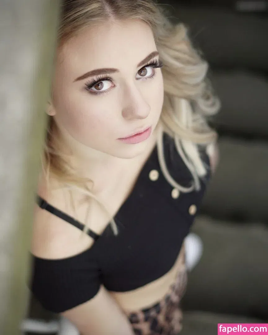 roxana.nxt Onlyfans Photo Gallery 