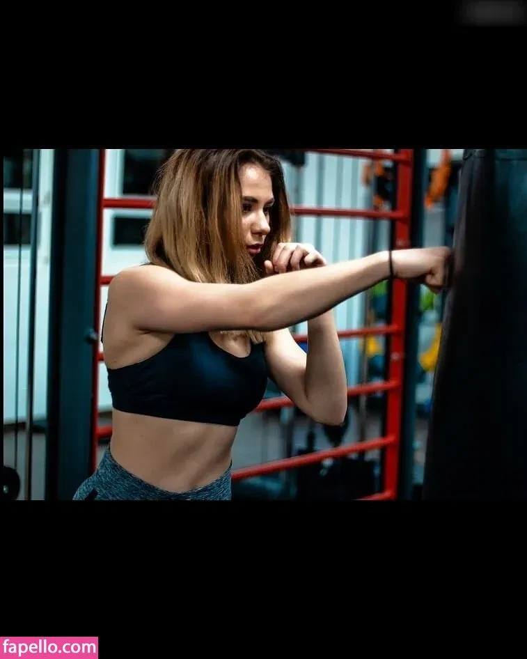 roxana.nxt Onlyfans Photo Gallery 