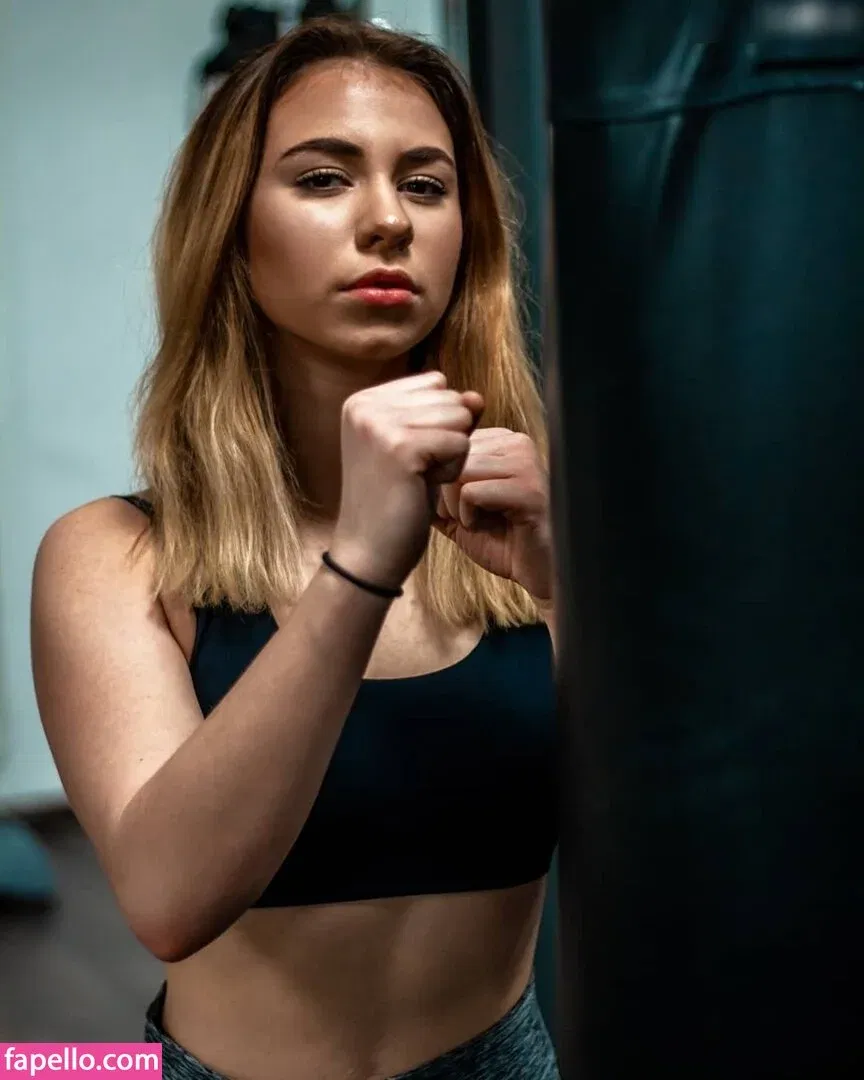 roxana.nxt Onlyfans Photo Gallery 