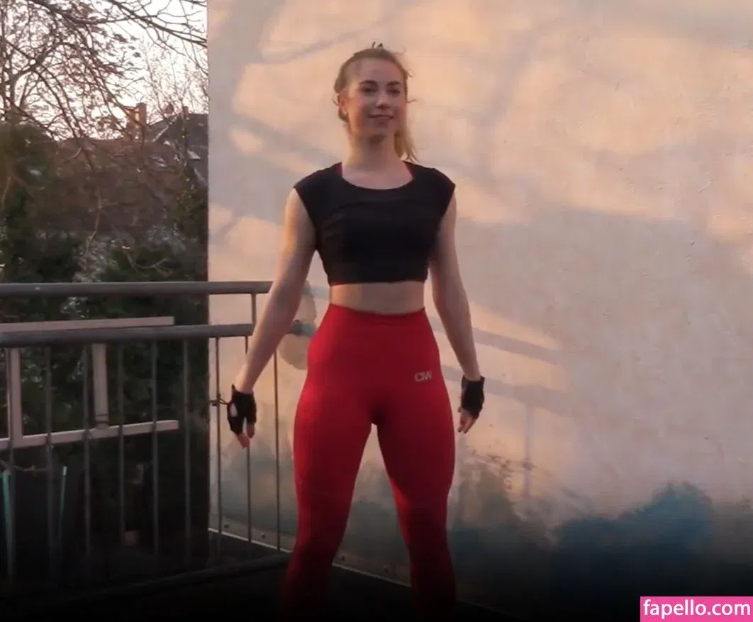 roxana.nxt Onlyfans Photo Gallery 