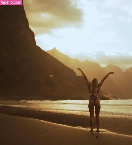 roxana.nxt Onlyfans Photo Gallery 