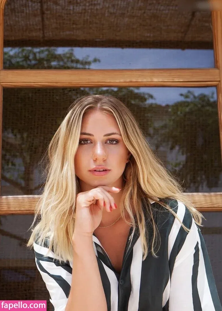 roxana.nxt Onlyfans Photo Gallery 