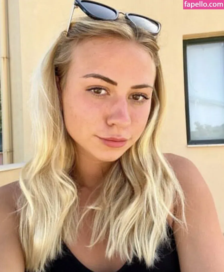 roxana.nxt Onlyfans Photo Gallery 