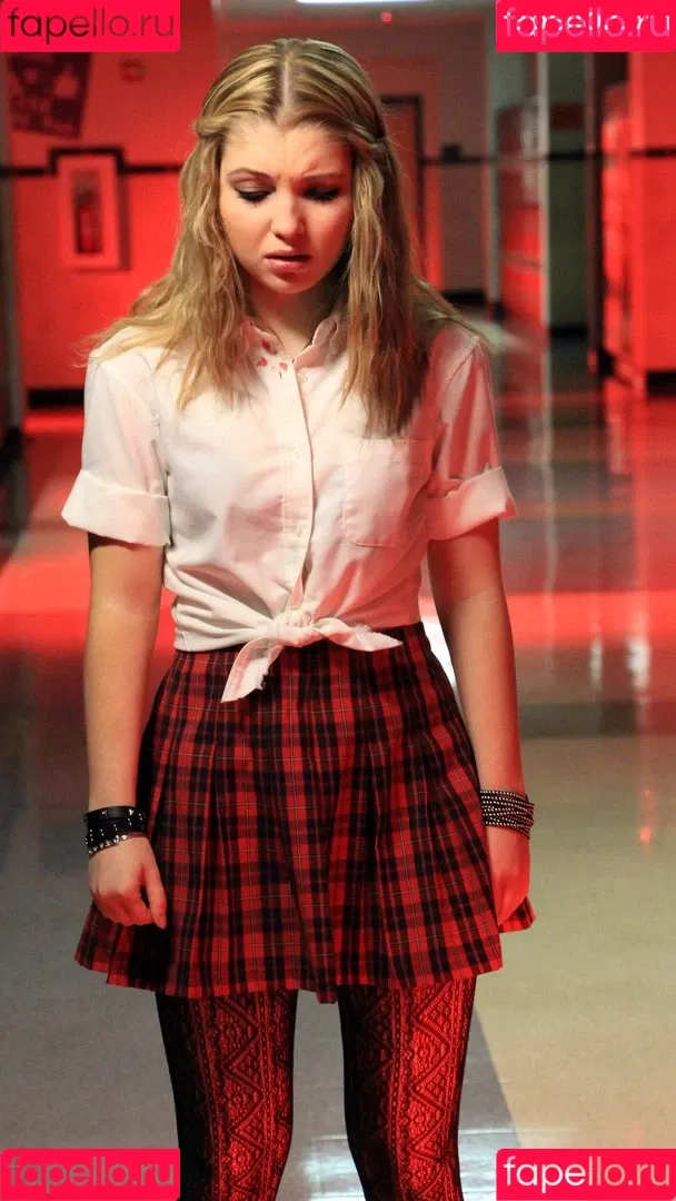 Sammi Hanratty Onlyfans Photo Gallery 