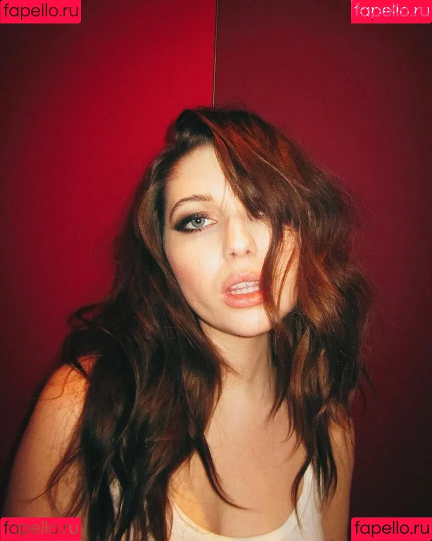 Sammi Hanratty Onlyfans Photo Gallery 