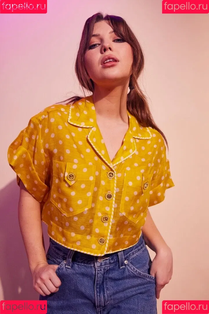 Sammi Hanratty Onlyfans Photo Gallery 