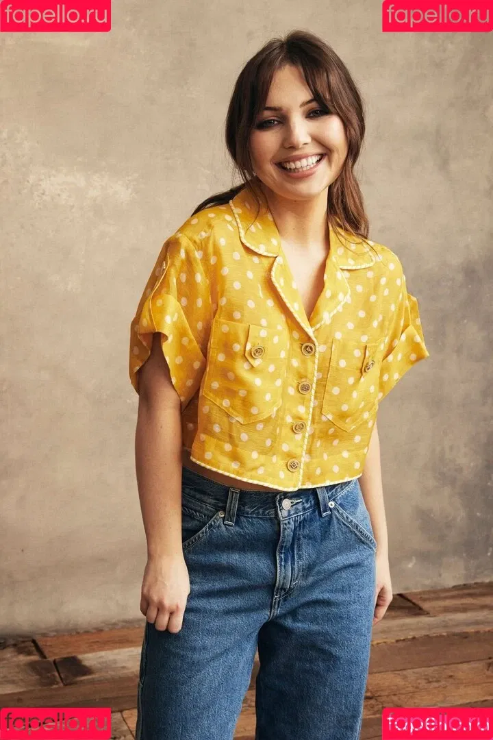 Sammi Hanratty Onlyfans Photo Gallery 