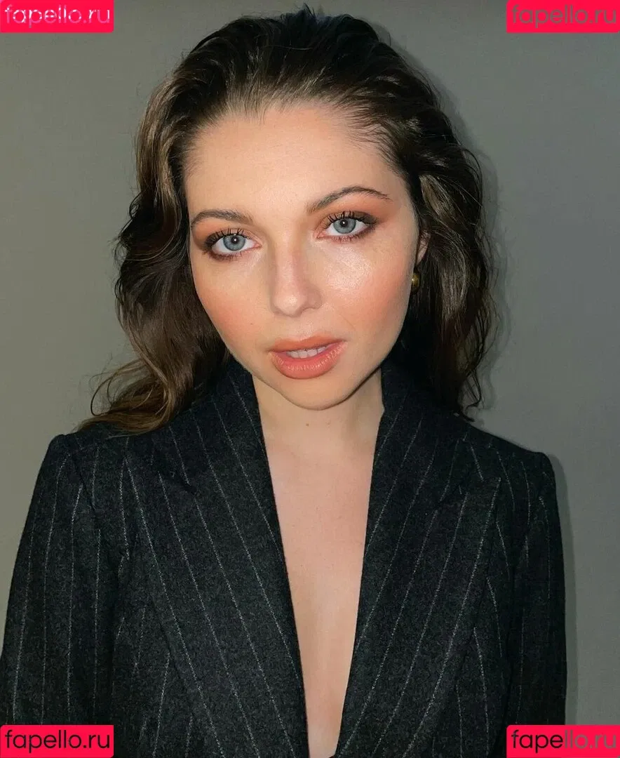 Sammi Hanratty Onlyfans Photo Gallery 