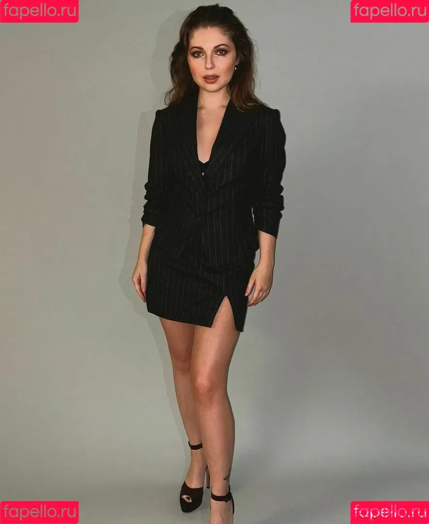 Sammi Hanratty Onlyfans Photo Gallery 